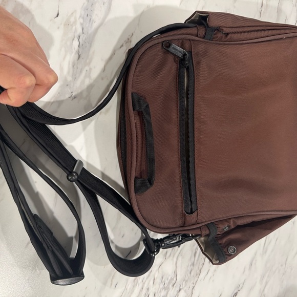 PacSafe Travel Security Metrosafe 200 Anti Theft Gear Crossbody Bag Brown PB008 - Picture 16 of 16